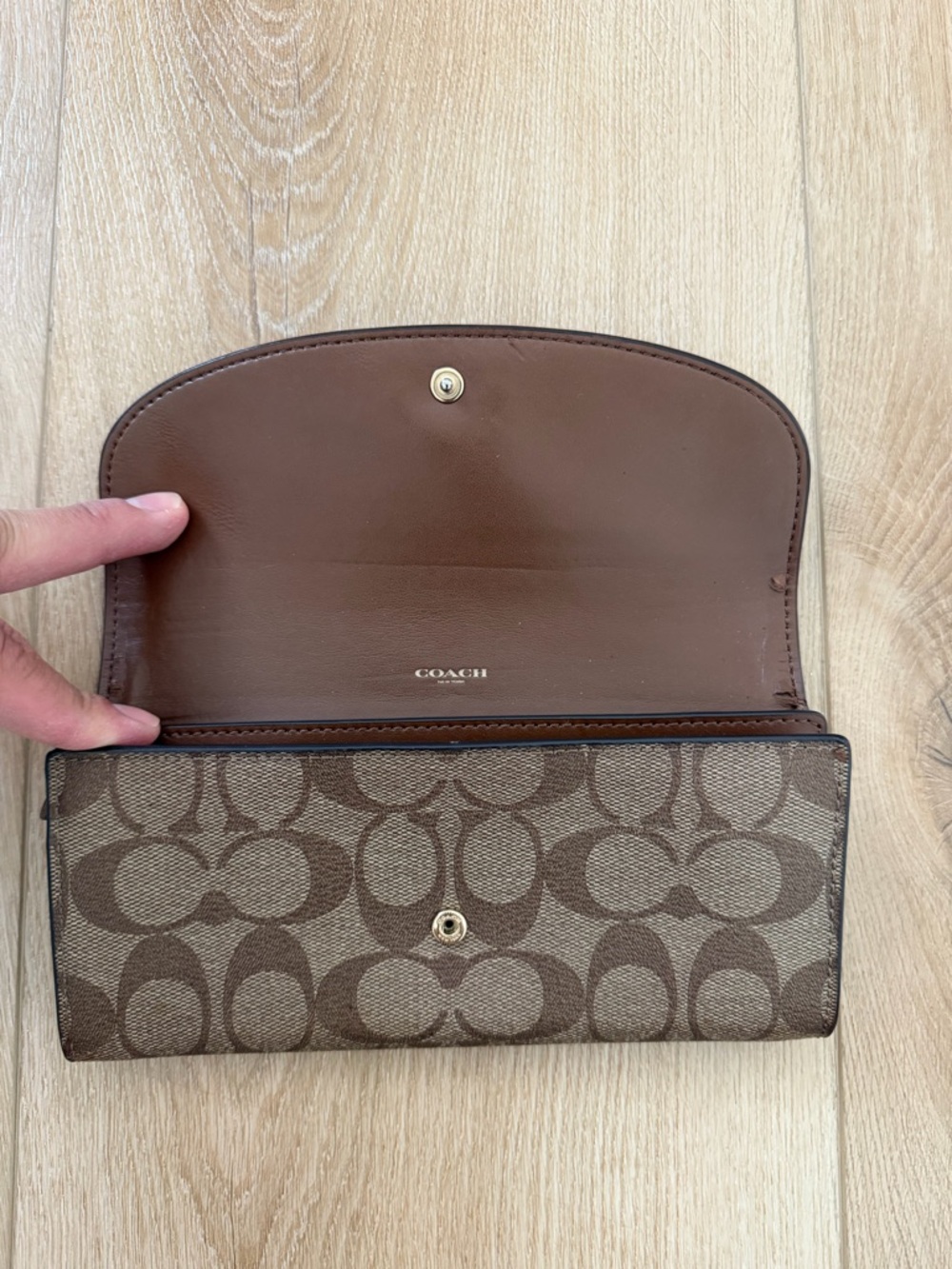 Coach Wallet. Used. - Picture 3 of 6